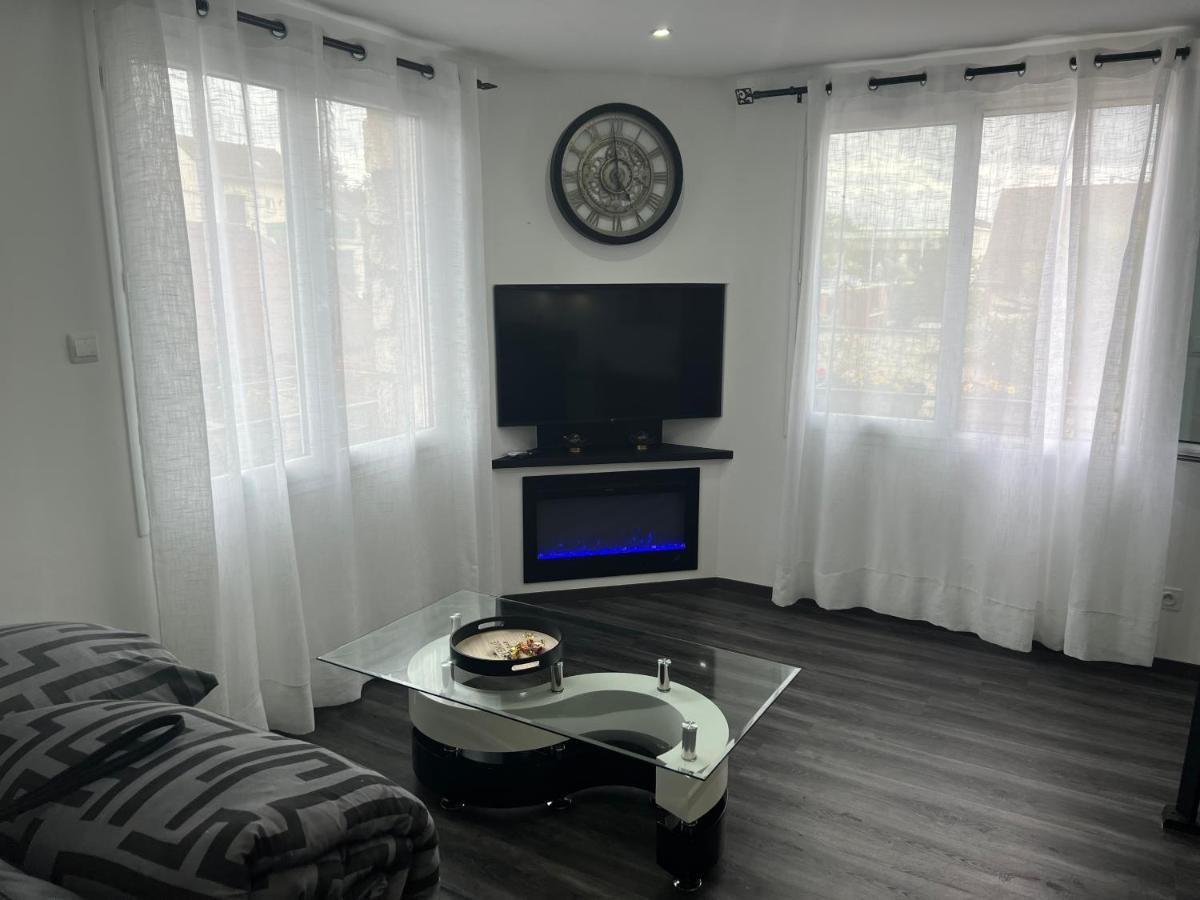 Appart De Luxe Tout Confort Jusqu A 4 Personnes Apartment Triel-sur-Seine Ngoại thất bức ảnh